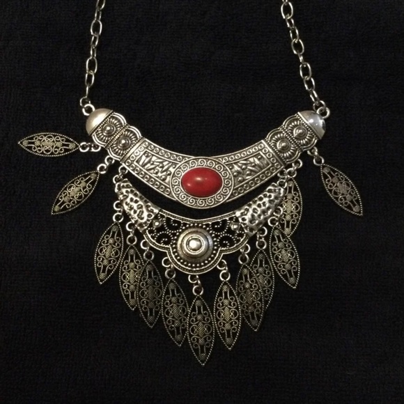 Paparazzi Necklace and Earring Set - Picture 2 of 3